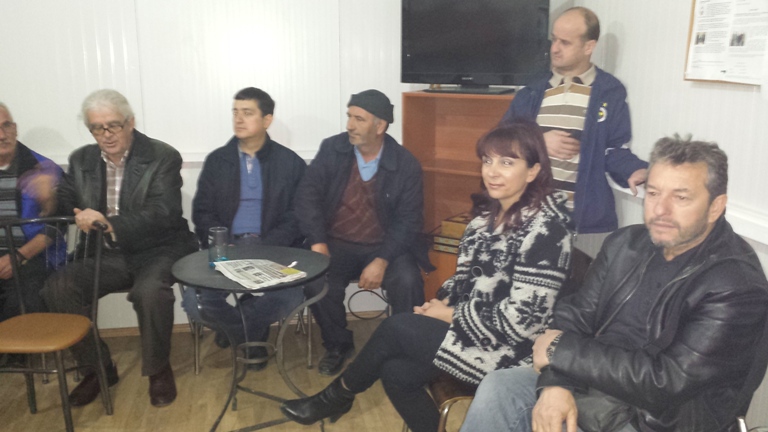 SYRİZA'nın Gümülcine Belediye Başkan Adayı Eleni Lafçi Harmanlık mahallesini ziyaret etti